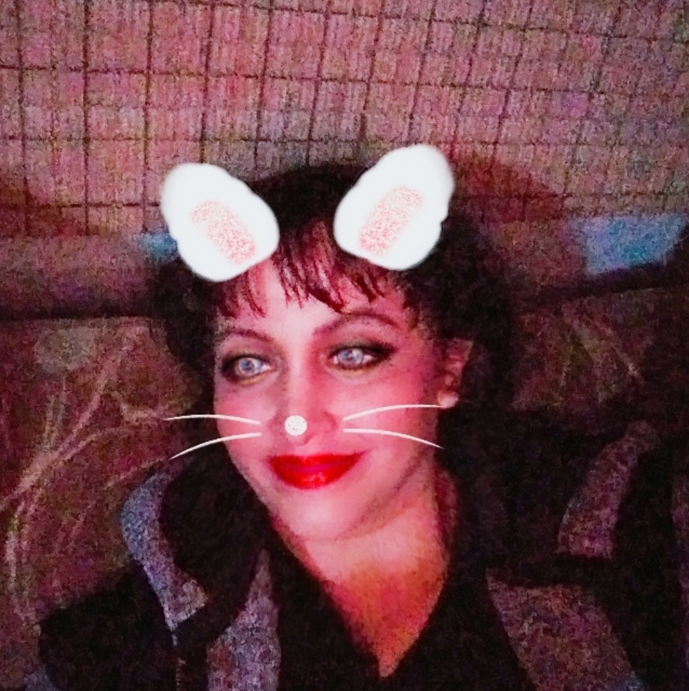 Meet your Posher, Casey